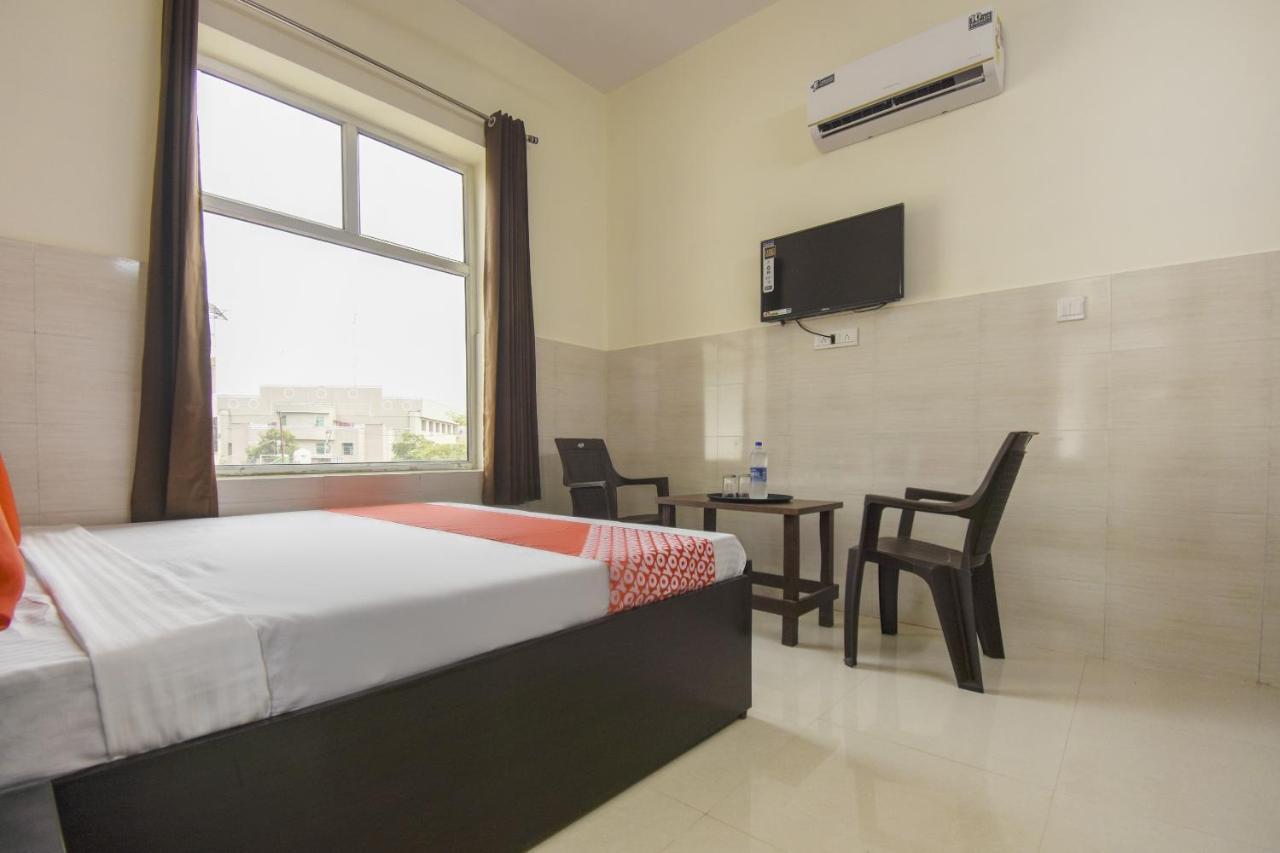 Flagship 75751 Hotel Surya Bahadrabad Zewnętrze zdjęcie